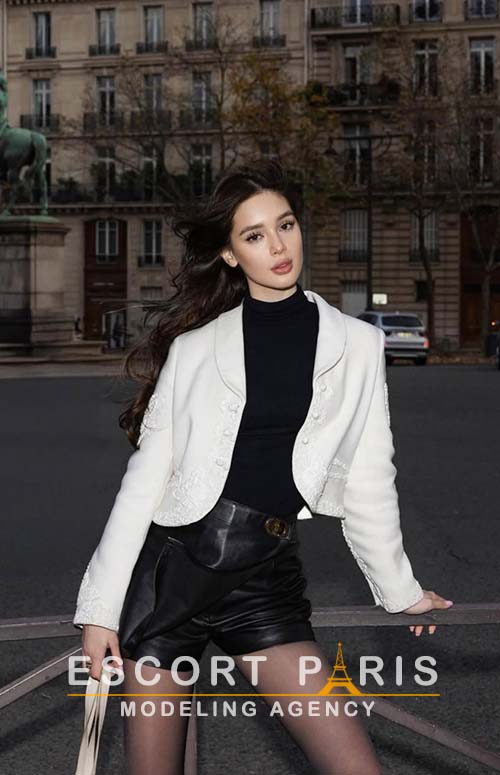 vip escorts in paris, slim escort paris, blonde escorts Paris, deluxe escorts paris, brunette call girls paris, high class escorts in paris