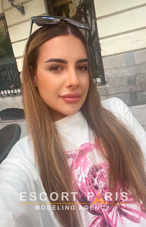premium escorts paris, brunette GFE paris, high class escorts in paris, Paris young escort