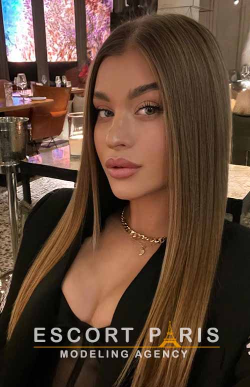 luxury paris escort, vip escort in paris, paris high class escort, deluxe escorts paris, high-class escorts paris, brunette companions in Paris