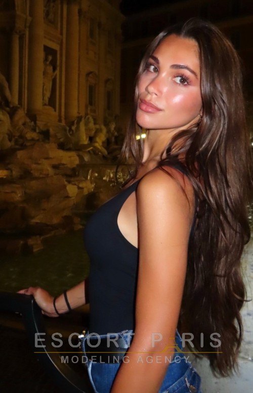 brunette companions in Paris, high class paris escort, paris premium escorts